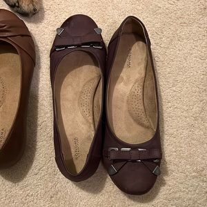 Sonoma comfort sole flat ladies shoes. Color is Merlot, size 7.5 Med. Like new